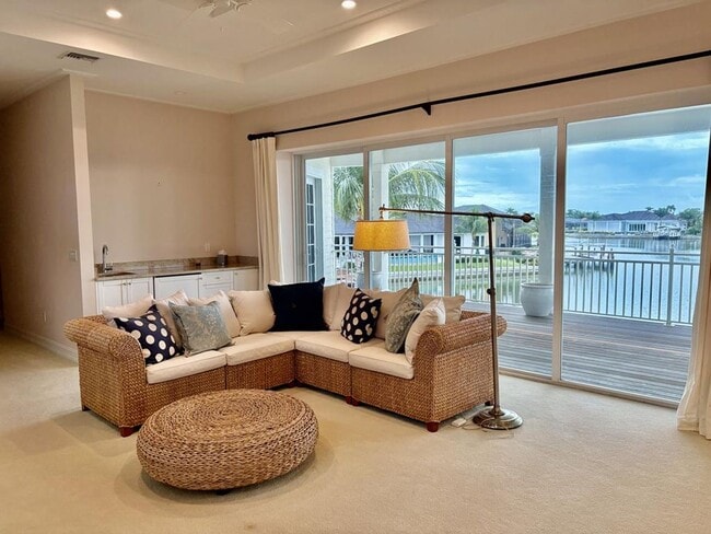 Building Photo - 1627 Barbados Ct