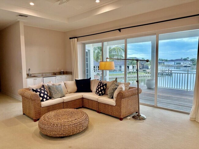 Building Photo - home