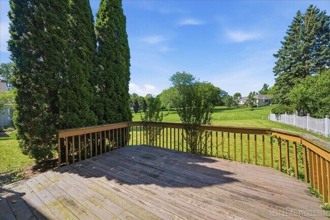 Building Photo - 13 Saddlewood Ct