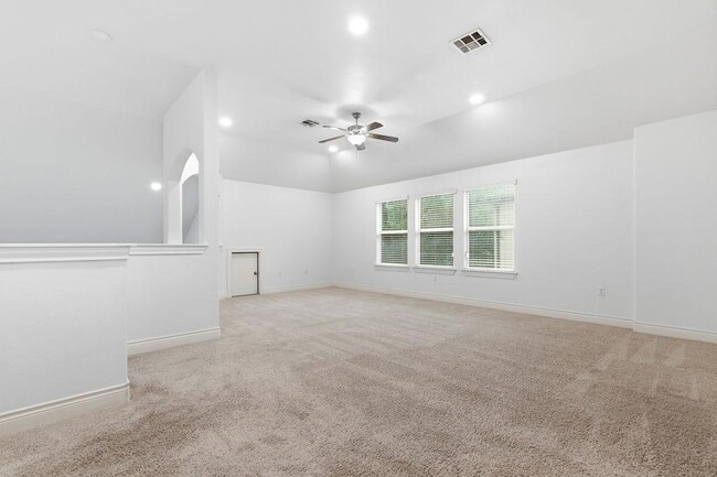 Building Photo - 15004 Iveans Way