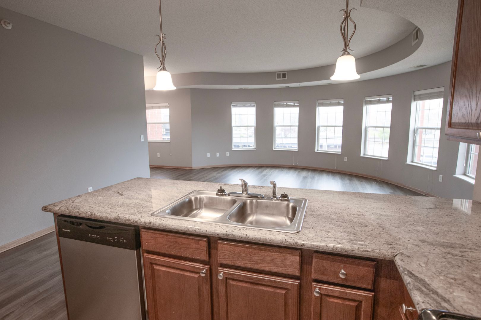 Interior Photo - Granite Shores