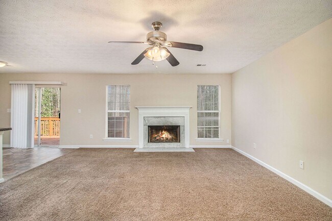 Building Photo - 4 Bedroom in Stonecrest