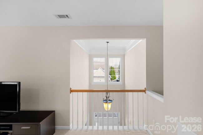 Building Photo - 2076 Belair Dr