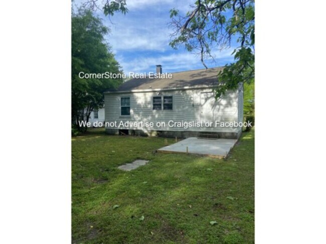 Building Photo - 881 W Orange St