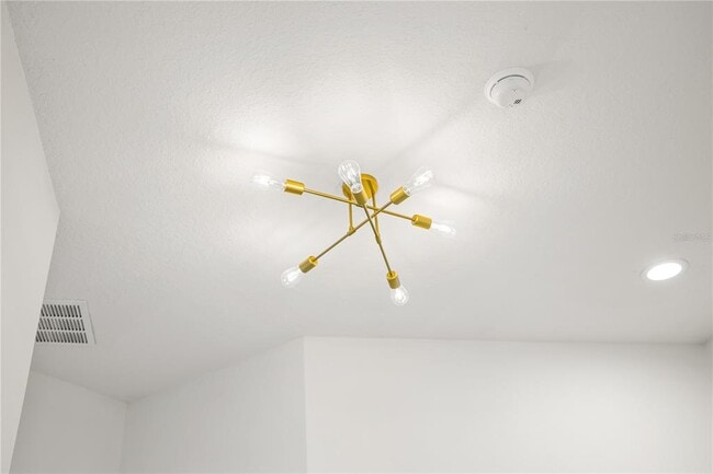 Building Photo - 7819 Hardenton St