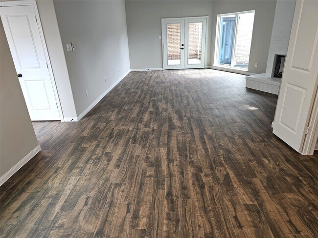 Building Photo - 10846 Kirktown Dr