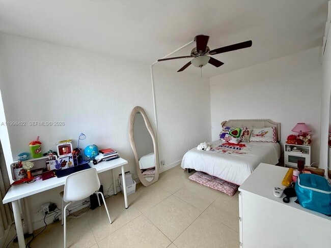 Building Photo - 1000 West Ave