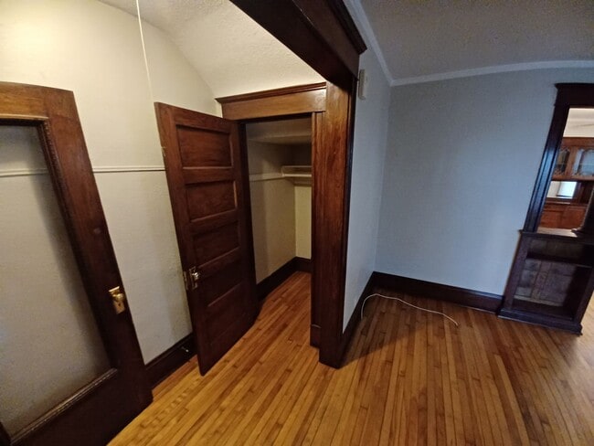 Building Photo - This spacious 3-bedroom lower level duplex...