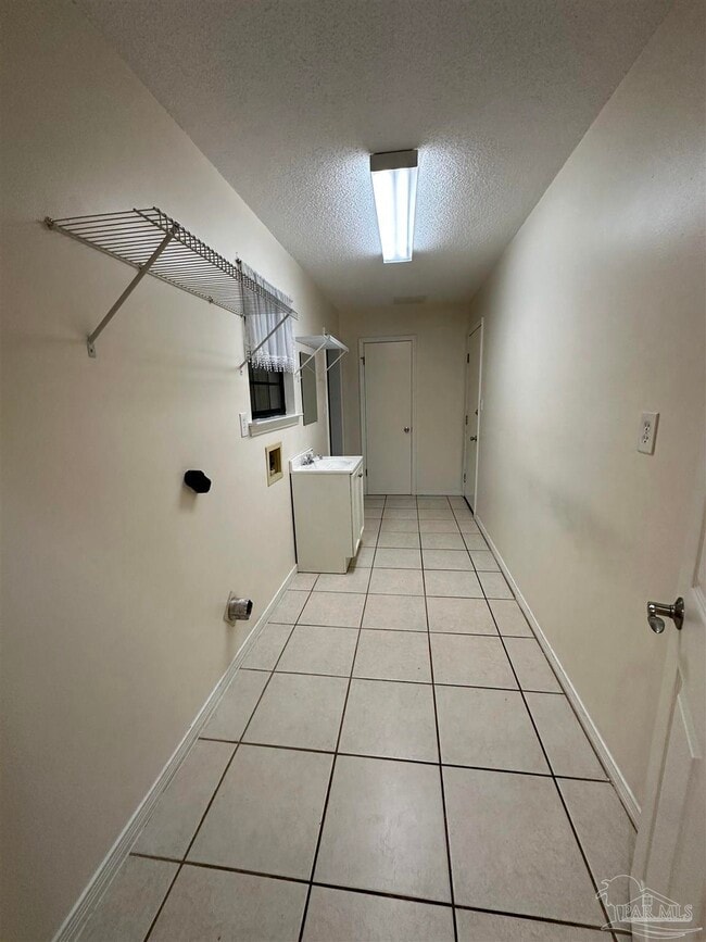 Building Photo - 4626 Pebble Creek Dr