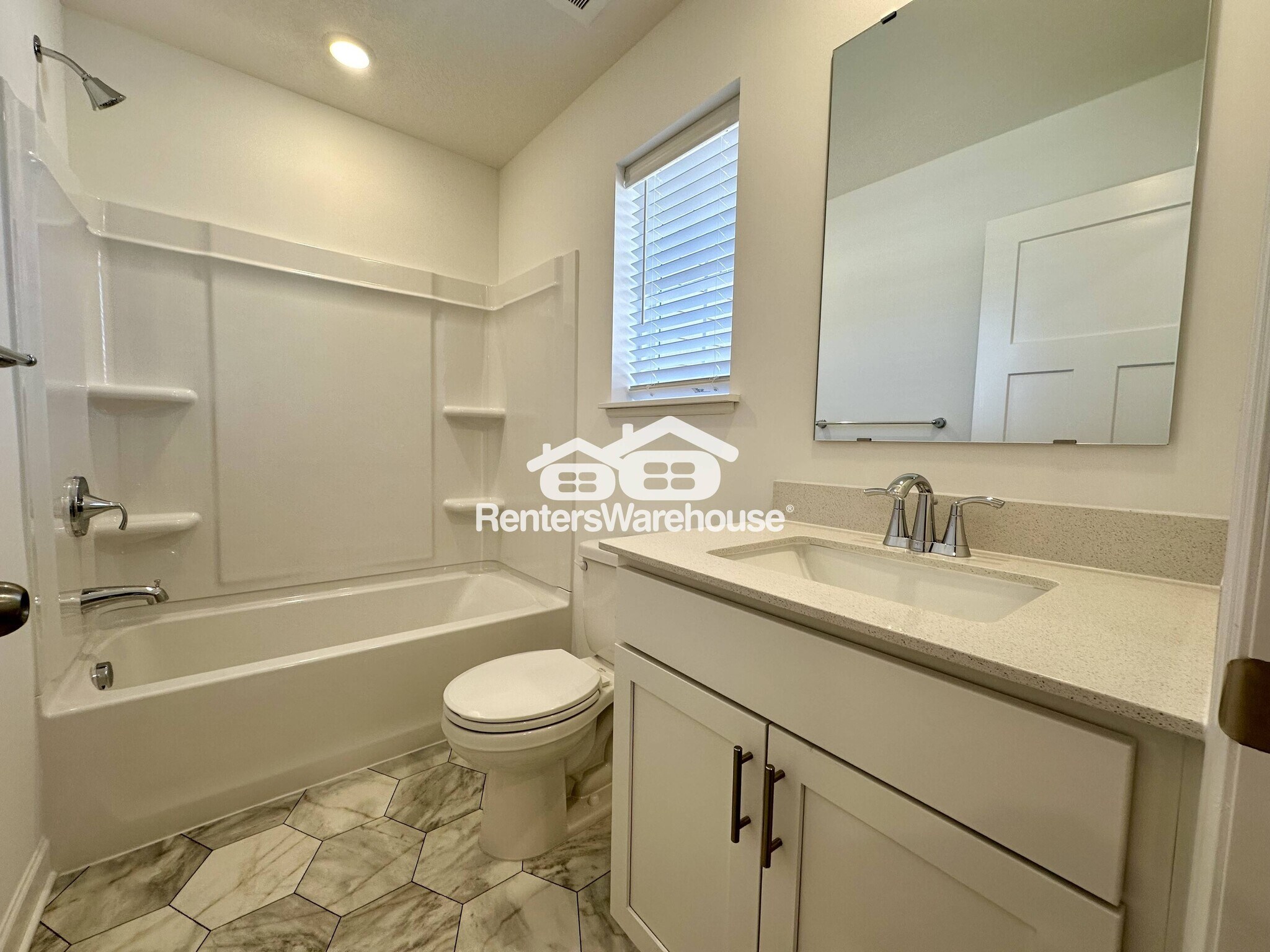 Building Photo - 1065 Jubert Dr