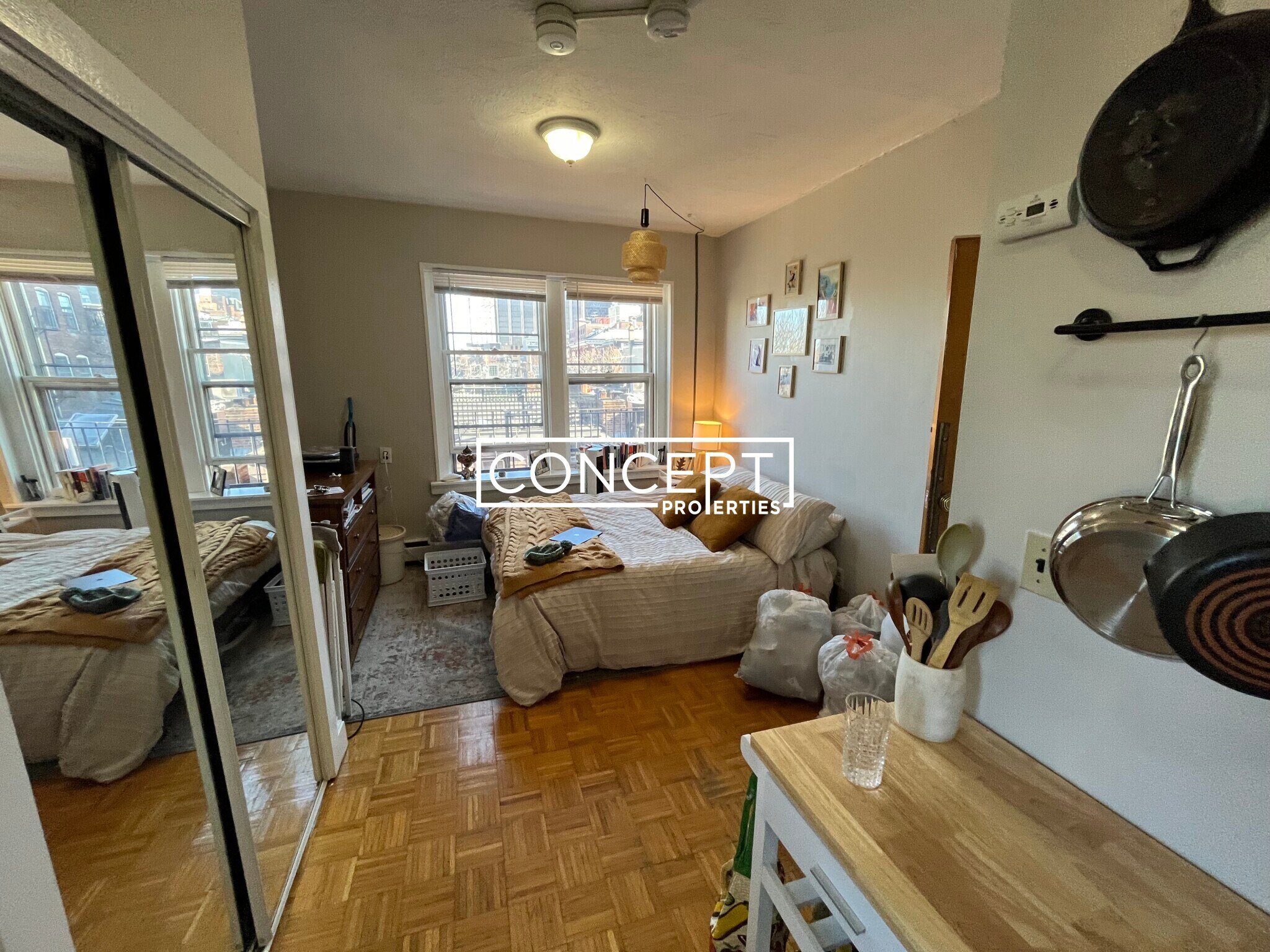 Building Photo - 40 Anderson St