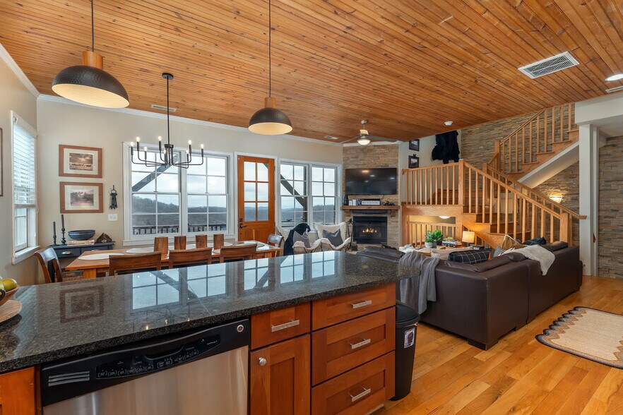 Building Photo - 95 Breakaway Trail S