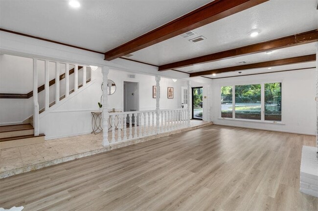 Building Photo - 470 Old Hickory Dr