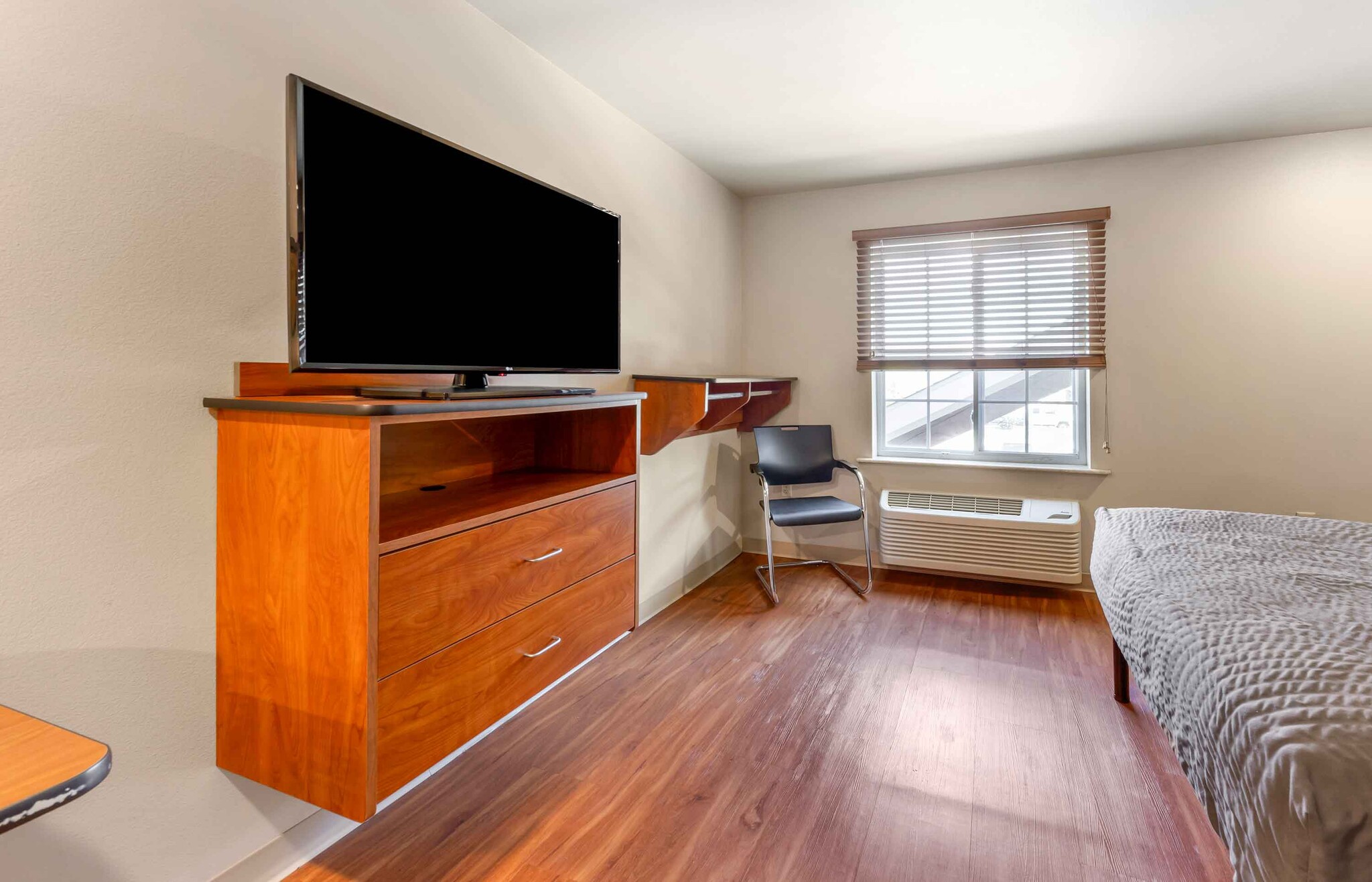 Building Photo - Furnished Studio-Oklahoma City - West