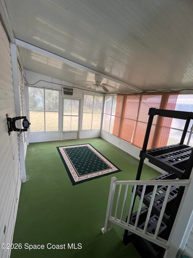 Building Photo - 495 Outer Dr