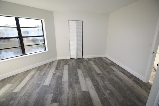 Building Photo - 3927 Atrium Dr