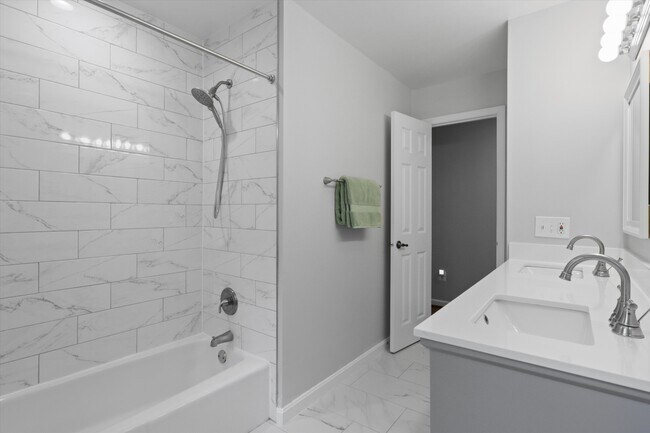 Building Photo - 4203 Maple Tree Ct
