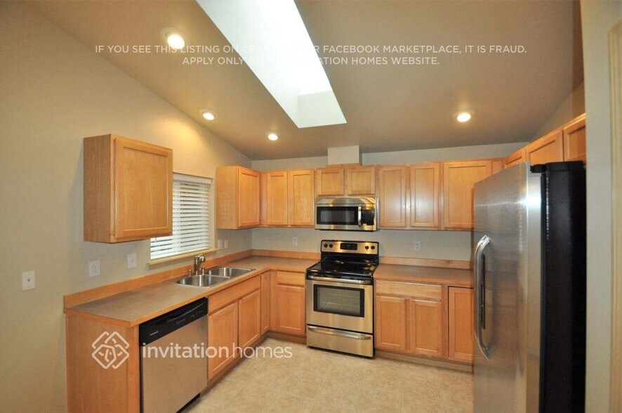 Building Photo - 6809 81st Dr NE