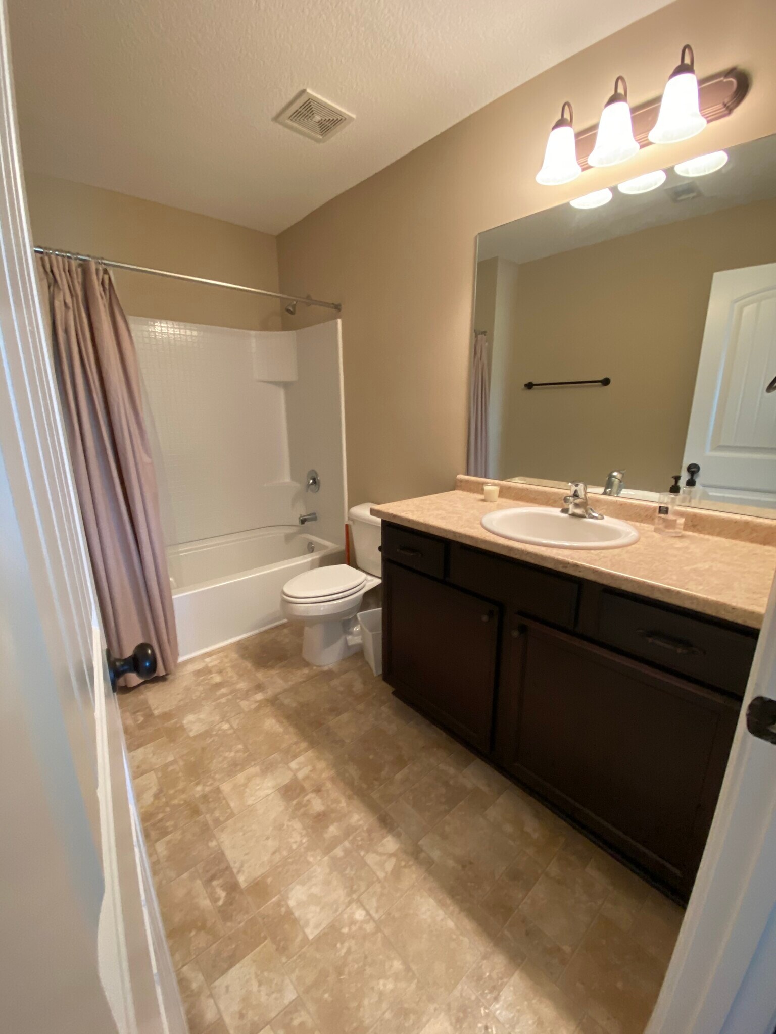 Building Photo - 1098 Marne Blvd