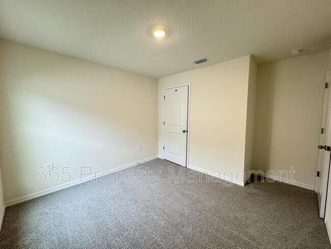 Building Photo - 11505 Timber Grv Ln