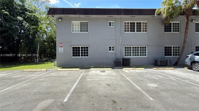 Building Photo - 403 SW 148th Ave