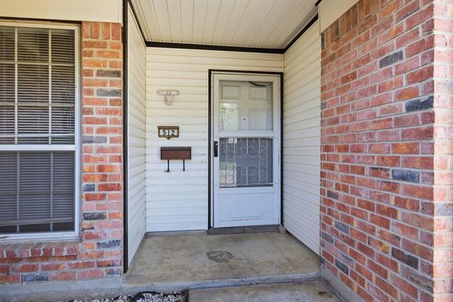 Building Photo - 512 Sussex Dr
