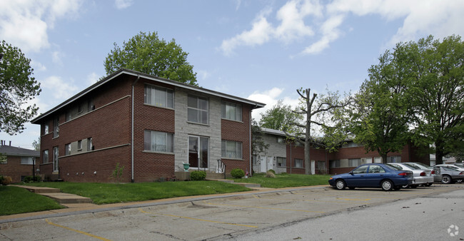 Primary Photo - Indian Hills Apartments