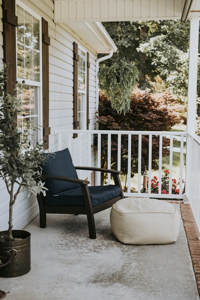 Building Photo - 10804 Trojan Hill Dr