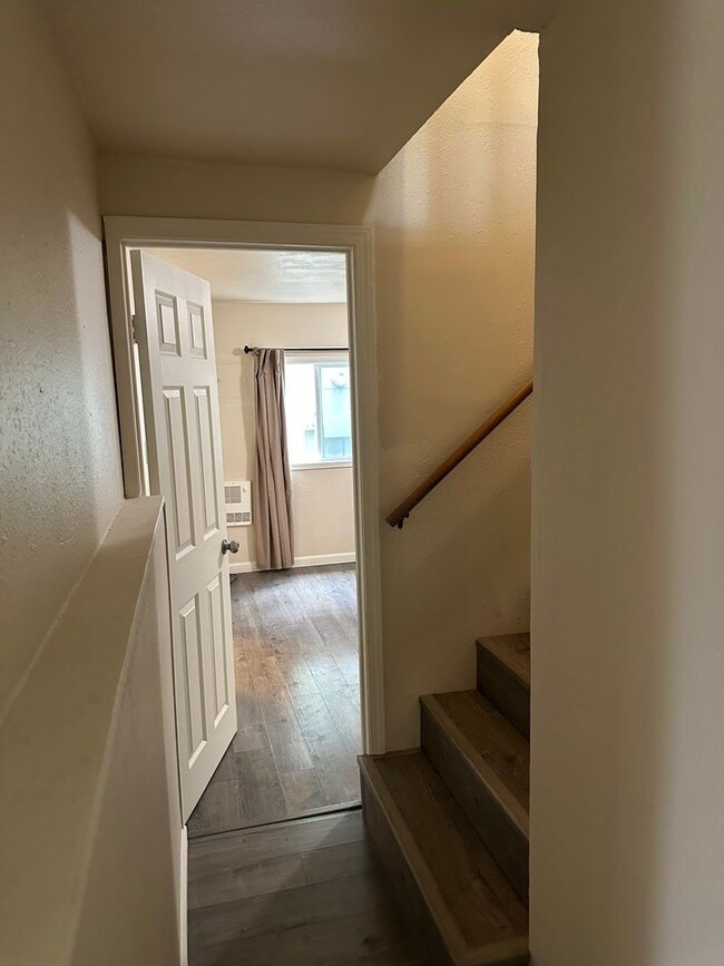 Building Photo - Charming 3 bed 1 bath house in a great a n...