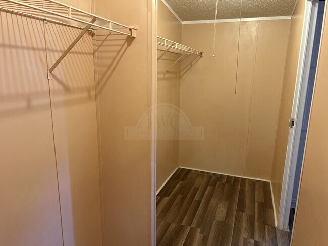 Building Photo - 5013 Tiffany Cir