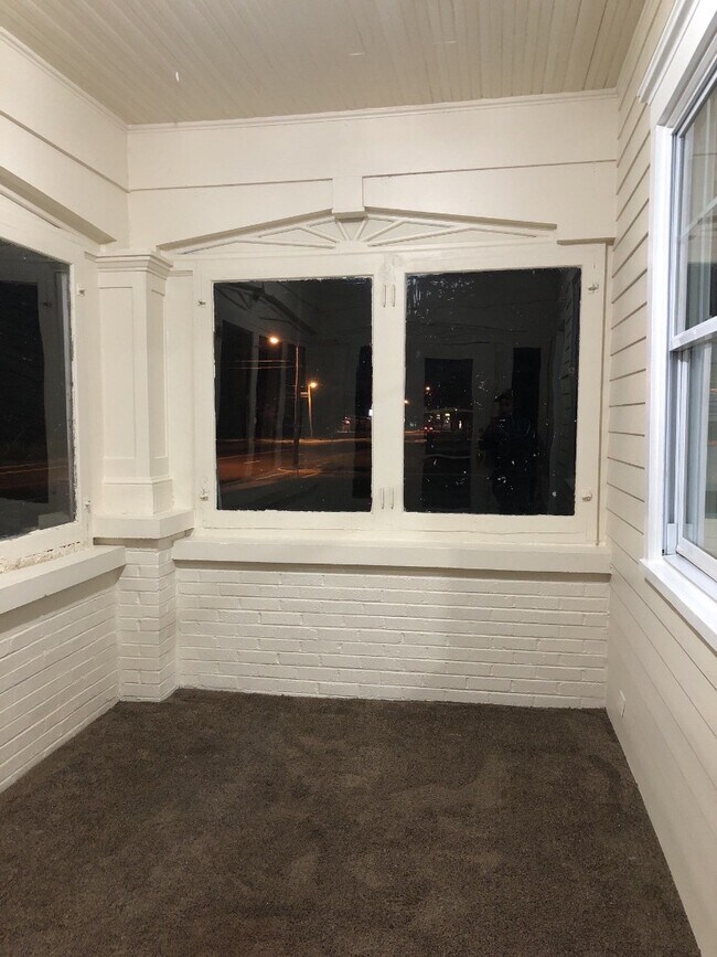Building Photo - 1327 White Horse Pike