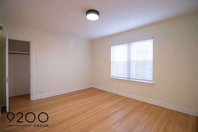 Building Photo - 1 Bed / 1 Bath- NEWLY RENOVATED APARTMENT ...