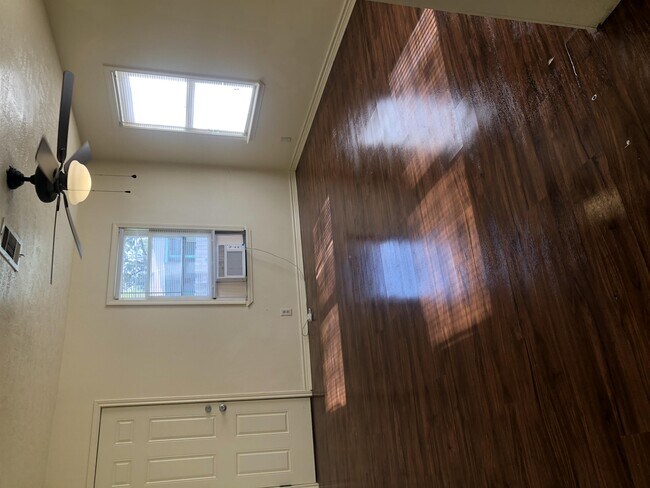 Building Photo - 2003 Seattle Ave