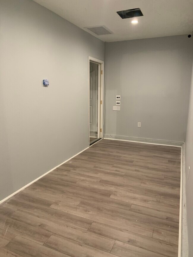 Room 1 garage - 7811 Paso Robles Ave