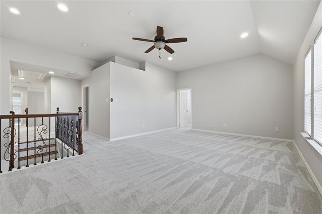 Building Photo - 715 Lakeway Dr