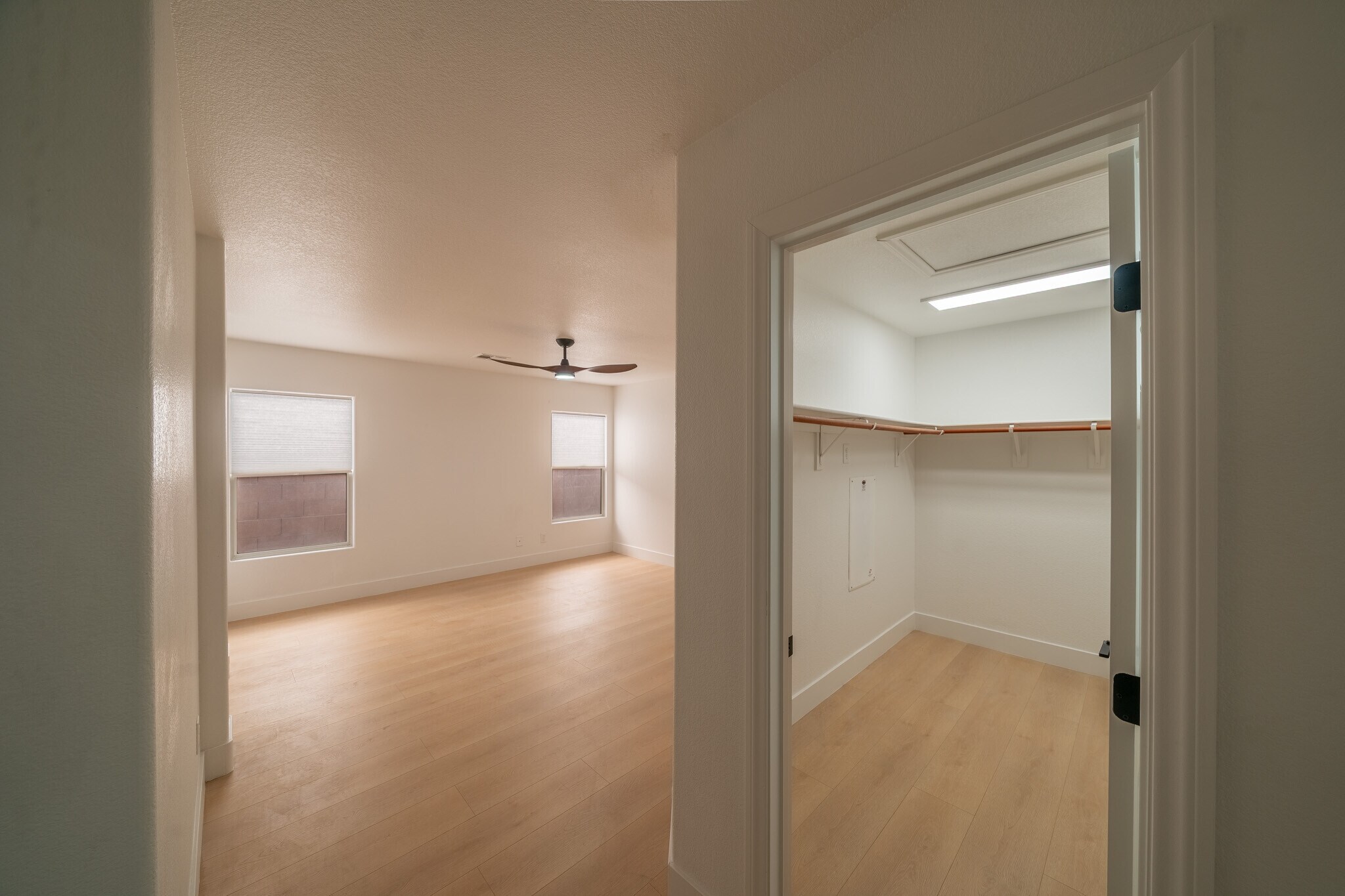 Building Photo - 504 Lacabana Beach Drive