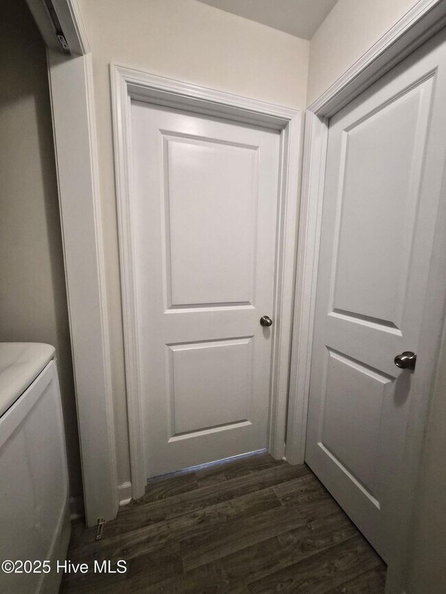 Building Photo - 616 Riggs Rd