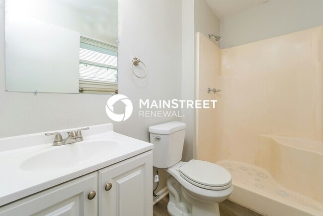 Building Photo - 3 Bedroom Pet-Friendly Home in Leavenworth, KS with Main Street Renewal