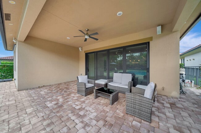 Building Photo - 8720 E Baypoint Cir