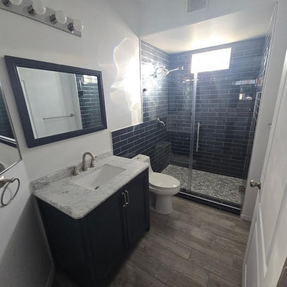 Building Photo - 7400 W Flamingo Rd