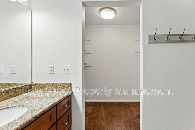 Building Photo - 48 Eagle Crest Dr