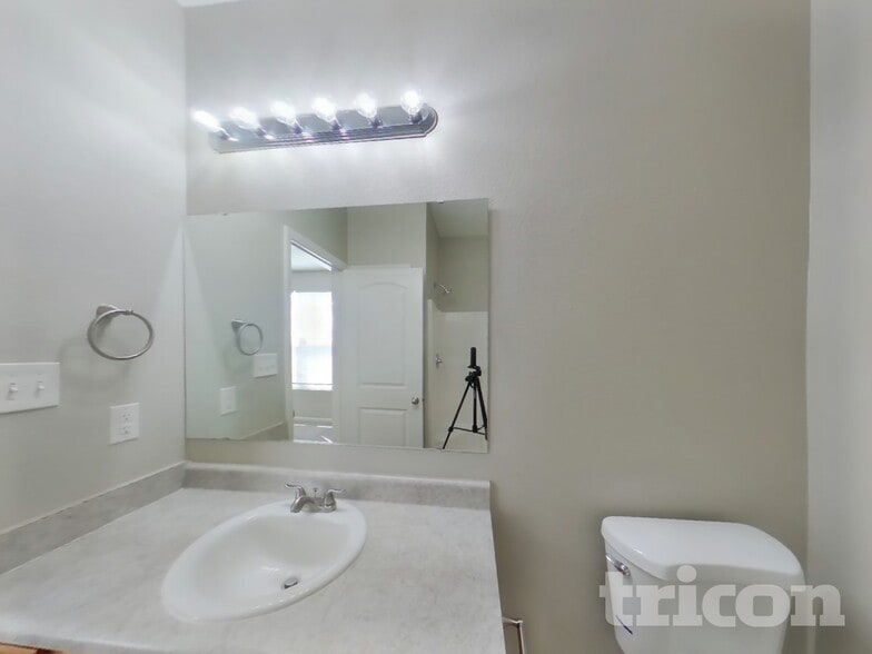 Building Photo - 12675 Old Pond Rd