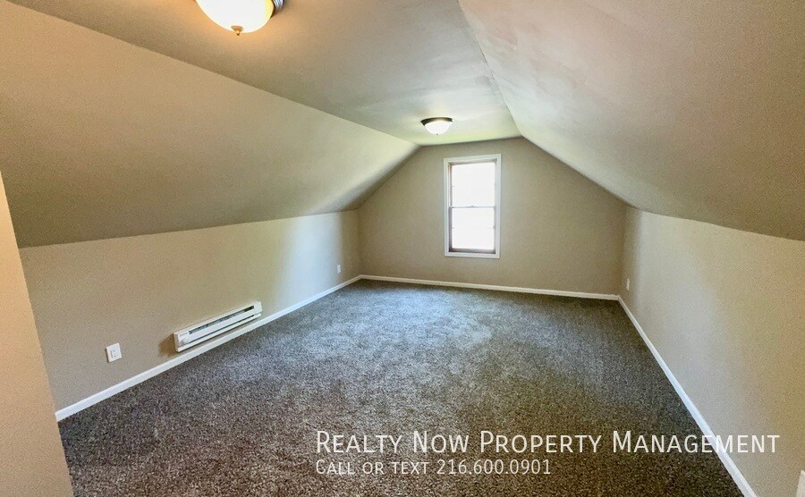 Building Photo - 5200 Miller Ave