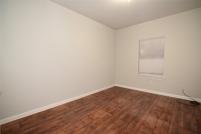 Building Photo - 6807 Turtlewood Dr