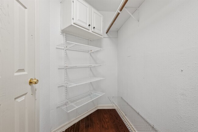 Building Photo - 14023 Bay Gardens Dr