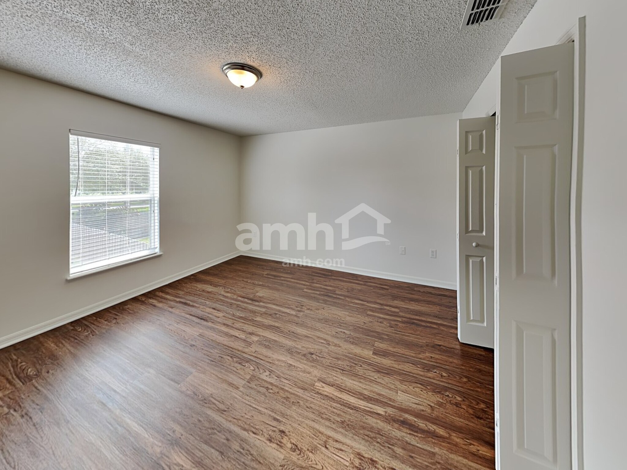 Building Photo - 10619 Opus Dr