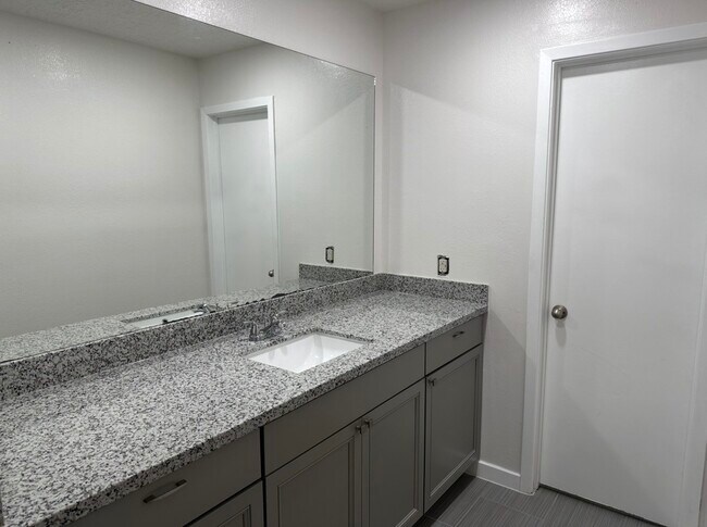Building Photo - 13043 Bacard Ln