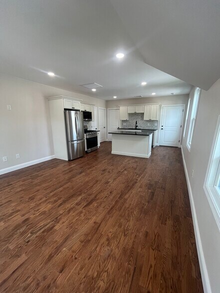 Kitchen/living - 117 Rome Ave
