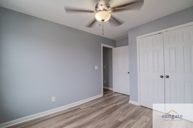 Building Photo - 113 Brightwater Dr