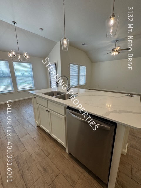 Building Photo - 3132 Mt Nebo Dr